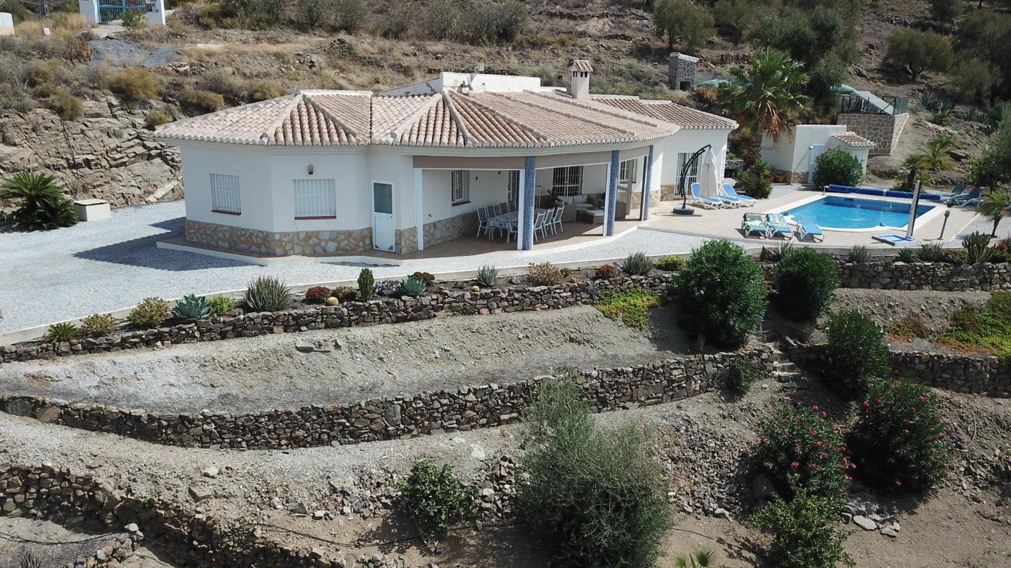 Villa Camakini With Heated Pool And Sea View Arenas  Екстериор снимка