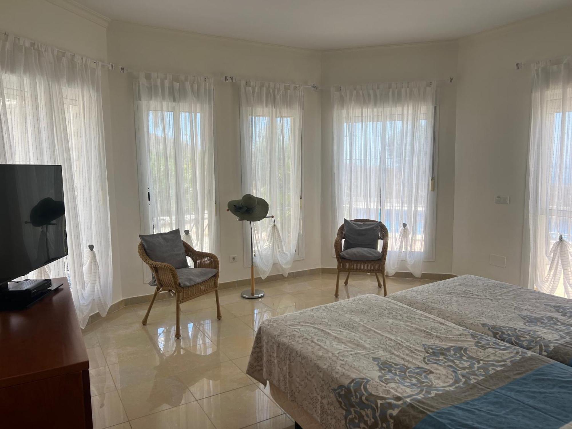 Villa Camakini With Heated Pool And Sea View Arenas  Екстериор снимка