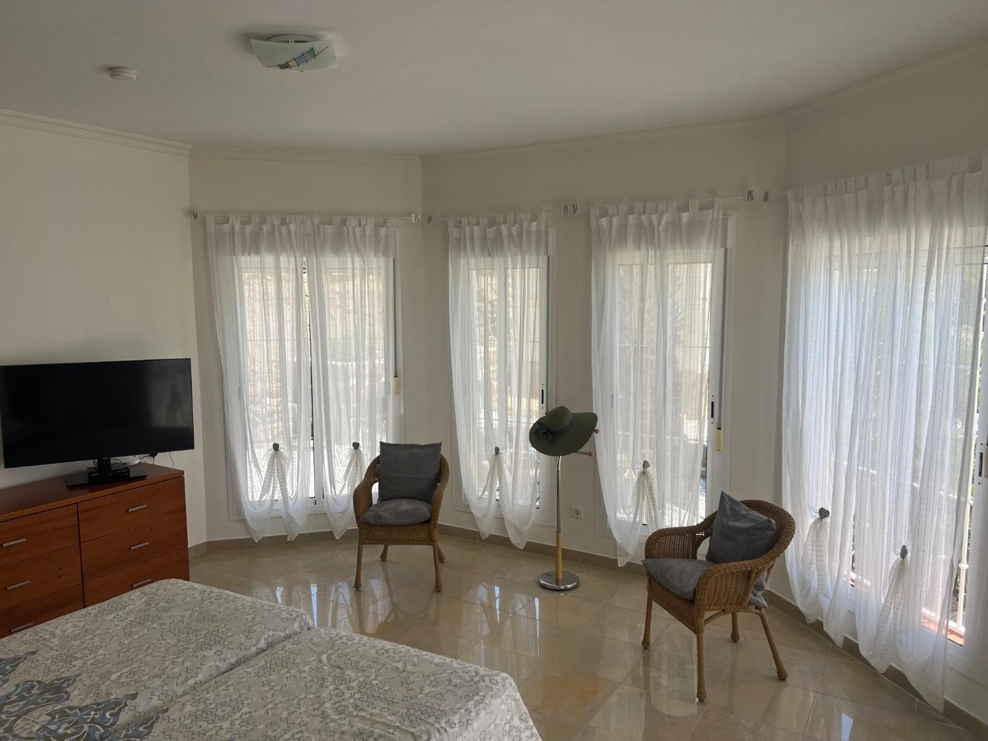 Villa Camakini With Heated Pool And Sea View Arenas  Екстериор снимка