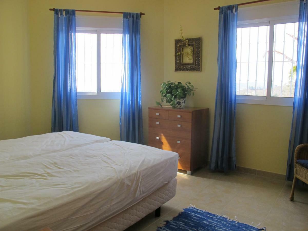 Villa Camakini With Heated Pool And Sea View Arenas  Екстериор снимка