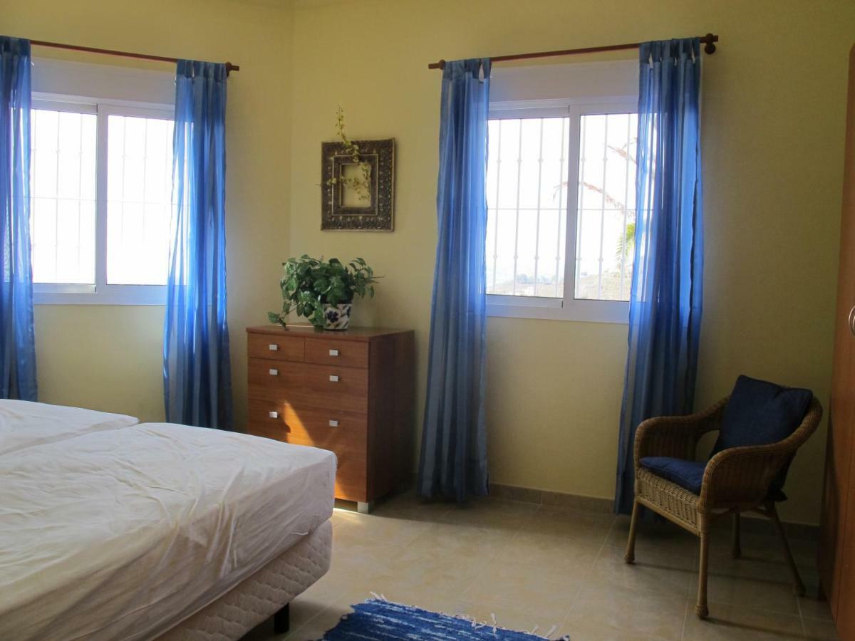 Villa Camakini With Heated Pool And Sea View Arenas  Екстериор снимка
