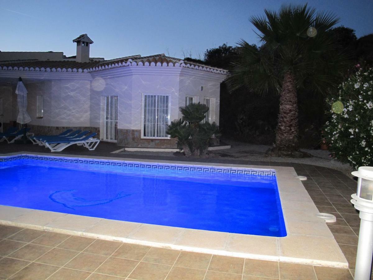 Villa Camakini With Heated Pool And Sea View Arenas  Екстериор снимка